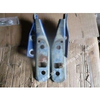Петля капота Volkswagen Polo 2000 6N0823301E, 6N0823302E