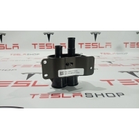 клапан перепускной Tesla Model S 2012 1003117-00-E
