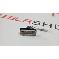 Подсветка номера Tesla Model S 2014 1034341-00-B