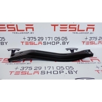 Направляющая шторки багажника (салазки) Tesla Model 3 2019 1098705-00-C
