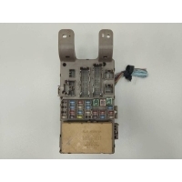 Блок предохранителей Toyota Corolla E120 2001-2007 8273002040