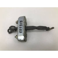 Ограничитель двери Toyota Corolla E120 2001-2007 6863012090