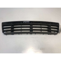Заглушка (решетка) в бампер Audi A6 C5 (S6,RS6) 1998 4B0807683F