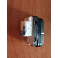 Кнопка центрального замка Volkswagen Touareg 2 2017 7P6962125B