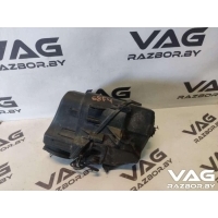 Корпус воздушного фильтра Audi A8 D3 (S8) 2008 079133836A,4E0129620C