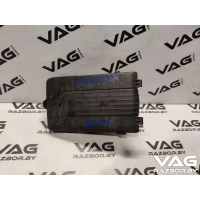 Крышка аккумулятора Volkswagen Passat B6 2009 3C0915443A