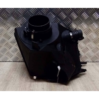 Корпус воздушного фильтра Audi A6 4F/C6 2006 4F0133835G
