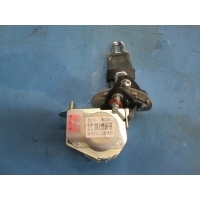 Ремень безопасности задний центральный Hyundai Getz 2002-2010 898101C610WK