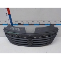 Решетка радиатора Renault Logan 2005- 8200752748