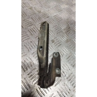 Петля капота правая Audi A6 C5 (S6,RS6) 1999 4B0823302C