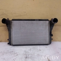 Интеркулер Volkswagen Caddy 3 2006 1K0145803L
