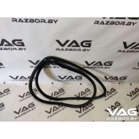 Уплотнитель двери задней левой Audi Q7 4L 2007 4L0833721