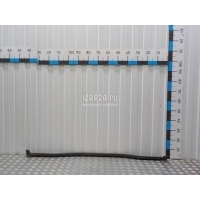 Уплотнитель капота Renault Duster 2012 668300019R