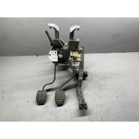 Узел педальный (блок педалей) Audi 80 B4 1994 8A0721115C