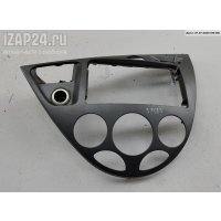 Рамка магнитолы Ford Focus I (1998-2005) 2003 98ABA046A04AEW