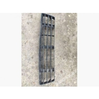 Заглушка (решетка) в бампер передний Audi A6 C5 (S6,RS6) 1999 4b0807683f
