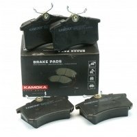 колодки тормозные toyota avensis 09 - 10 вперед