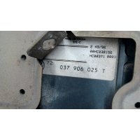 Блок управления (ЭБУ) Volkswagen Golf 3 1991-1997 1997 037906025T