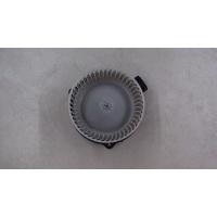 Двигатель отопителя (моторчик печки) Mazda CX-5 2012- 2016 KD4561B10