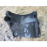 Кронштейн Volkswagen Golf 1994 028903143ad