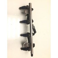 Топливная рампа Audi A4 B6 2001 06B133317N