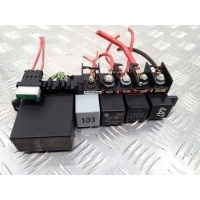 Блок реле Skoda Octavia 1U (1996-2010) 2004 8L0941822