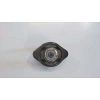 Подушка крепления КПП левая=правая Volkswagen Passat 5 2000-2005 2003