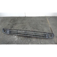 Заглушка (решетка) бампера Renault Scenic 2003-2009 2005 8200140331