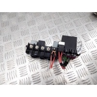 Блок реле Volkswagen Golf 4 (1997-2004) 2002 8L0941822
