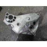 Кронштейн Volkswagen Golf 1999 038199207h