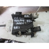 Замок двери передней правой Audi 100 1992 4a1837016b
