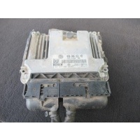 Блок управления двигателем Volkswagen Golf 2004 03g906021hb