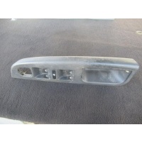 Петля двери Audi A6 1998 4b0831412a