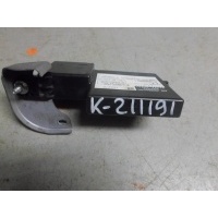 Блок управления замком зажигания Toyota Yaris II 2005-2011 8930052051