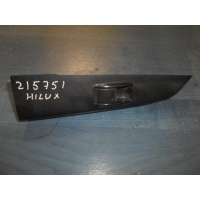 Кнопка стеклоподъемника заденго левого Toyota Hilux VII 2004-2015 742720K010C0