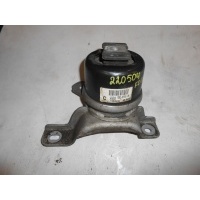 Опора двигателя правая Land Rover Freelander II 2006- LR021635