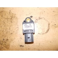 Датчик AIR BAG задний правый Toyota Hilux VII 2004-2015 8983104020