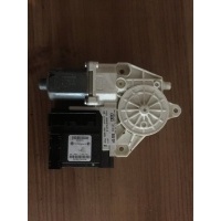 Моторчик подъема стекло левый задняя 8p4959801f