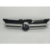 Решетка радиатора Перед. Volkswagen Golf-4 2002 1J0853655G