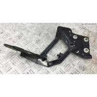 Петля (кронштейн) капота Левая Volkswagen Touareg 2004 7L6823301B