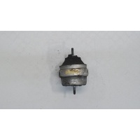 Подушка крепления двигателя, левая=правая Volkswagen Passat 5 1996-2000 1998 8D0199382L