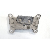 Подушка крепления КПП левая Audi A8 (D3) 2002-2005 2004 4E0399231S