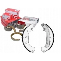 комплект - комплект тормозных колодок [brembo]