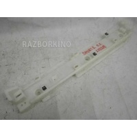Кронштейн внутренней накладки порога Land Rover Range Rover Vogue 4 L405 LR050646