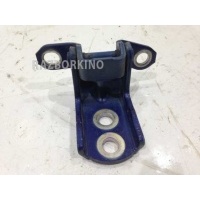 Петля двери передней правой верхняя Nissan Tiida C11 82421ED00B