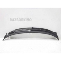 Водосток лобового стекла (жабо) Mazda 626 4 GE GA7B50790C