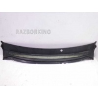Водосток лобового стекла (жабо) Ford Focus 2 1437467