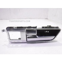Ручка двери передней внутренняя левая Land Rover Discovery 4 LR031885