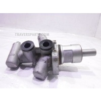 Цилиндр тормозной главный Land Rover Range Rover Sport 1 L320 LR014528