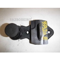 Петля замка капота Mercedes C209 CLK A2038800460